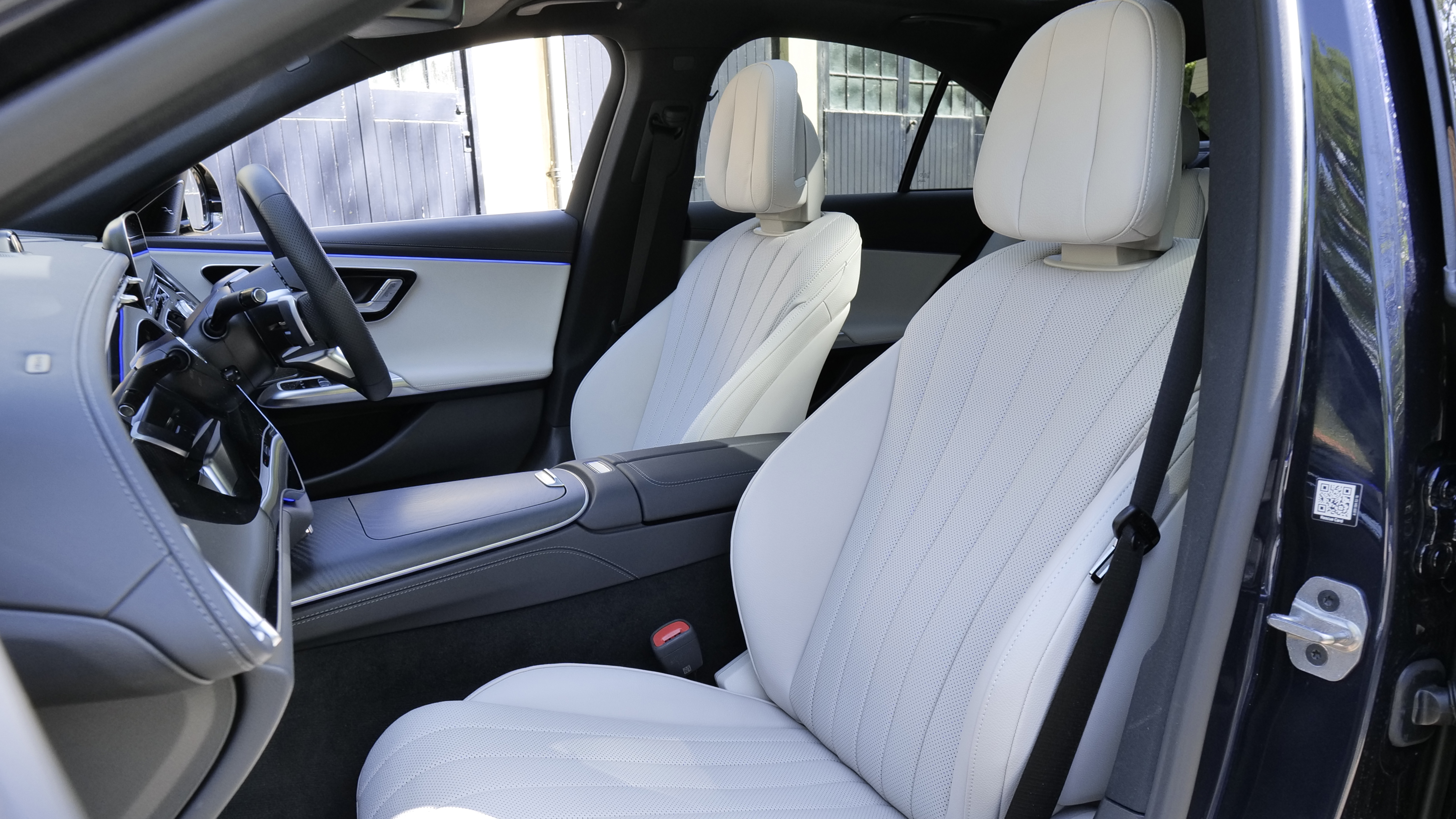 MERCEDES-BENZ E CLASS DIESEL ESTATE E220d Exclusive Premium 5dr 9G-Tronic